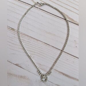 Elegant Vintage Silver Rhinestone Necklace with Hook Closure